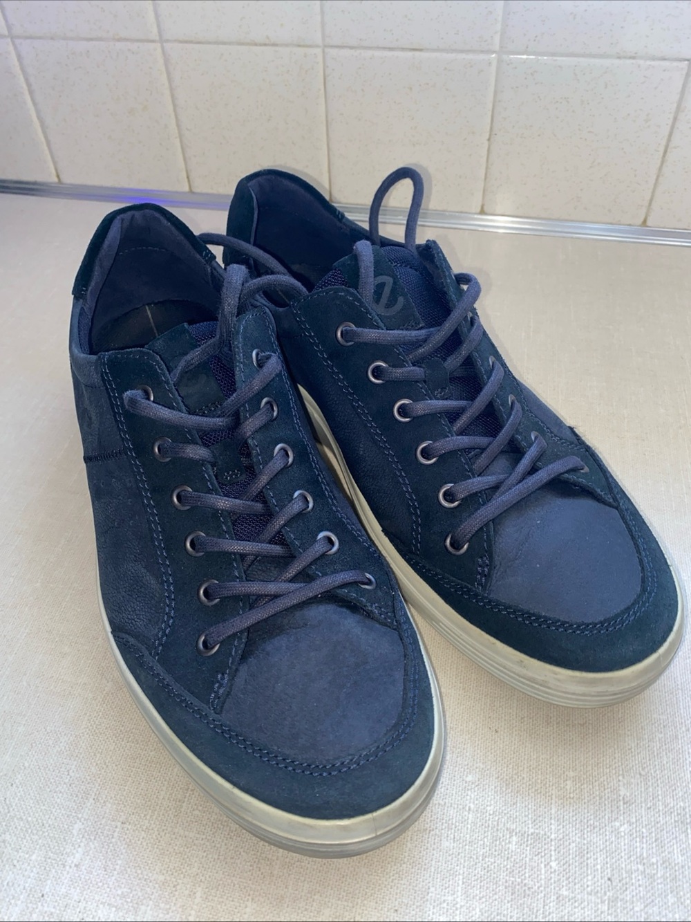 ECCO Soft Classic Men's Sneakers Navy Blue Suede Leather Lace Up EU 43 US 9-9.5
